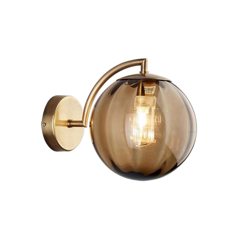 Postmodernistisch koper gewapende bal sconce lamp rood/blauw/barnsteen glas met een enkele lichtwandverlichting