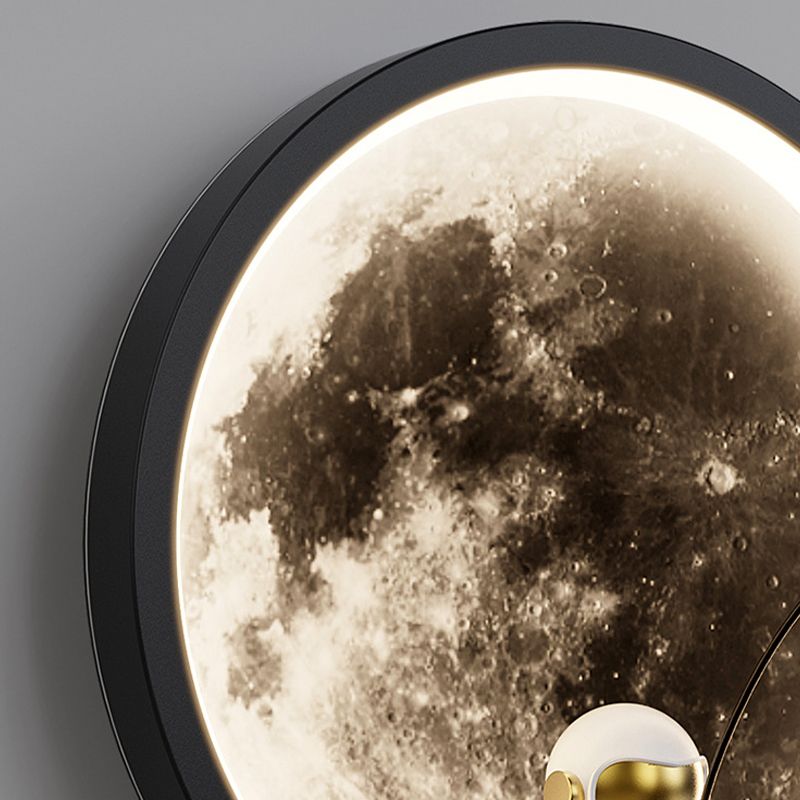 Contemporary Astronaut Wall Light Fixture Creative Wall Light Sconce for Sitting Room