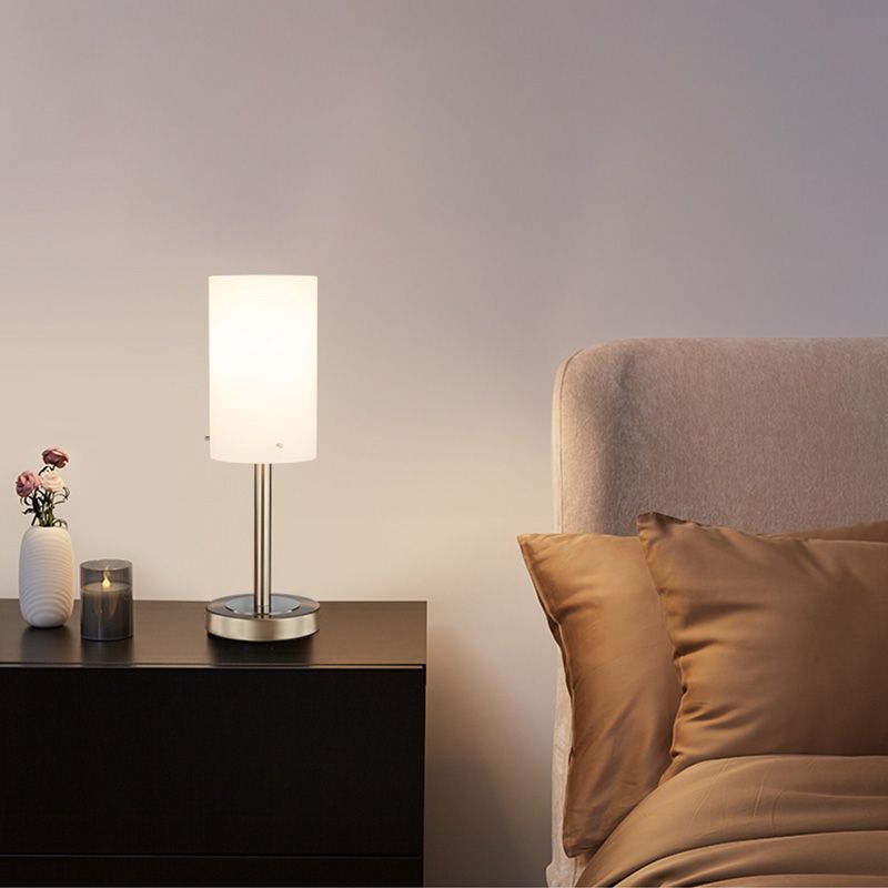 Lampada da tavolo a cilindro ultramoderna e semplice Lampada da comodino in vetro bianco per camera da letto