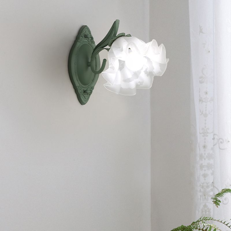 Flower Shape Glass Wall Lighting Modern Style 1 Light Wall Mounted Light in Green