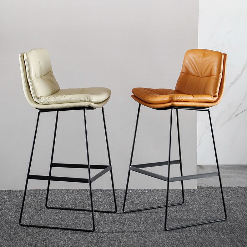 Modern Restaurant Leather Stool Matte Finish Footrest Low Back Barstool
