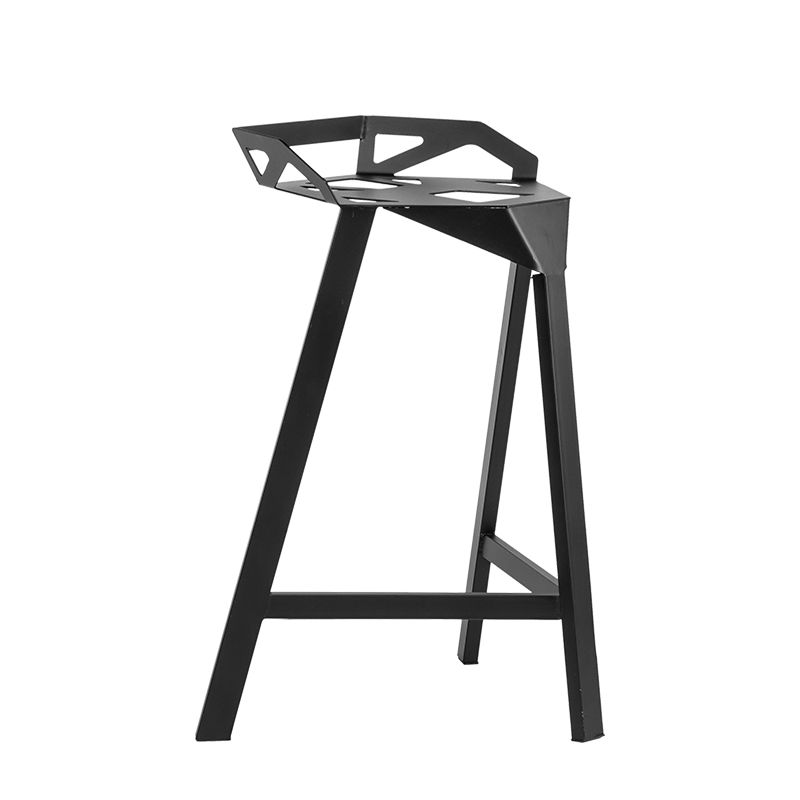 Tabouret de bar à dossier bas en fer noir, tabouret haut de conception creuse de style industriel