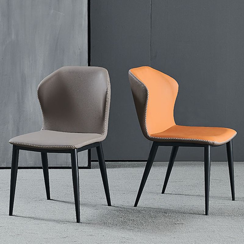 Silla de estilo contemporáneo que cena sillas laterales sin brazos con patas de metal para cocina