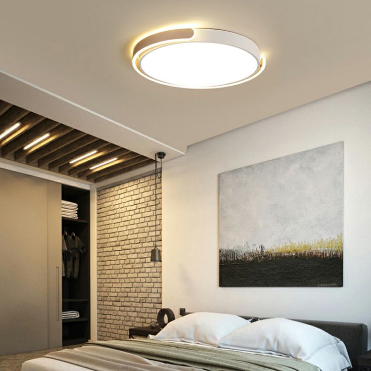 Modern Metal LED Flush Mount Circle Shape Ceiling Lamp with Acrylic Shade for Living Room