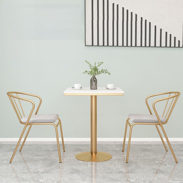 Metal Traditional Luxury Round Table White Stone Top Table with Pedestal Base