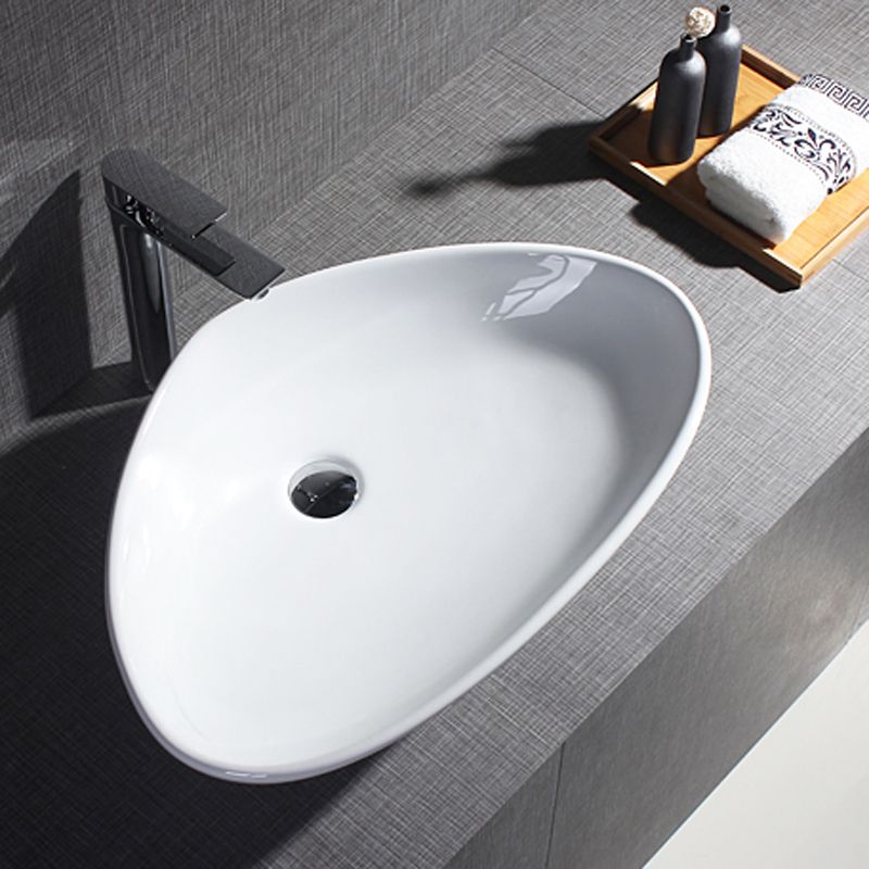 Modern Bathroom Sink Porcelain Pop-Up Drain Oval-Shape Vessel Sink (Faucet Not Included)