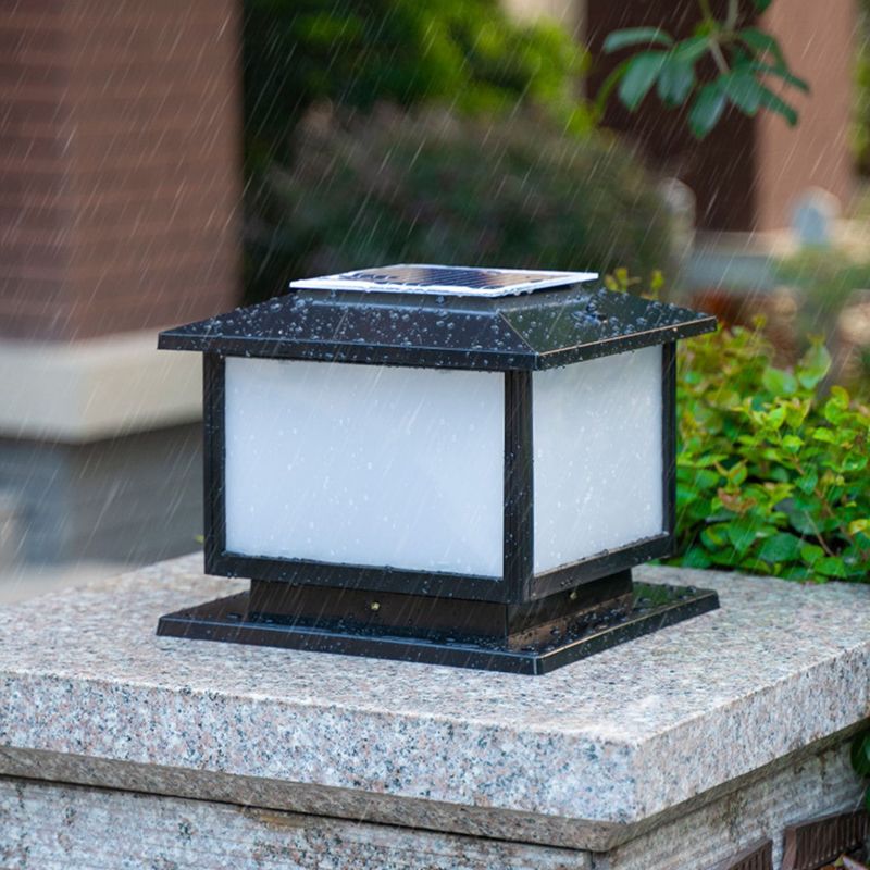Contemporary LED Solar Lighting Fixture with Acrylic Shade for Garden