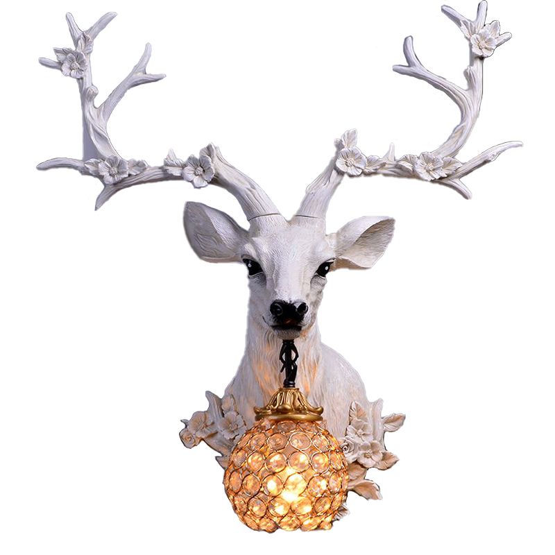 Apparecchiatura da parete a parete di cervo in stile moderno