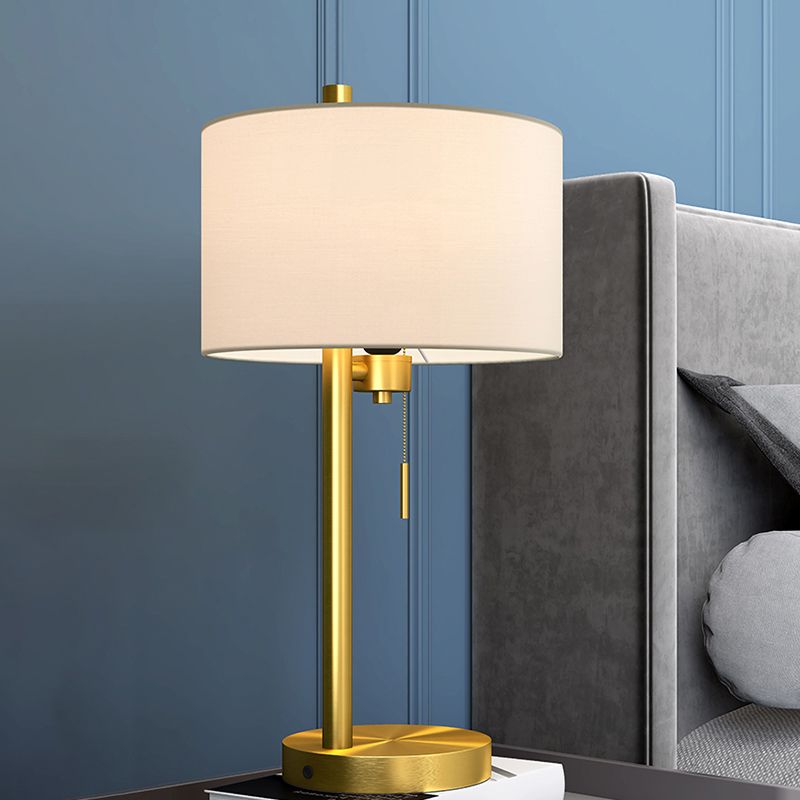 Lampada da lettura a forma di tamburo in tessuto Lampada da comodino rustica per camera da letto a lampadina singola con catenella in oro