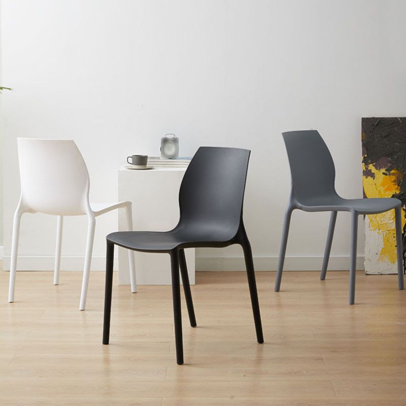 Sedie impilabili in stile moderno sedia da pranzo a bracciole con gambe di plastica per cucina