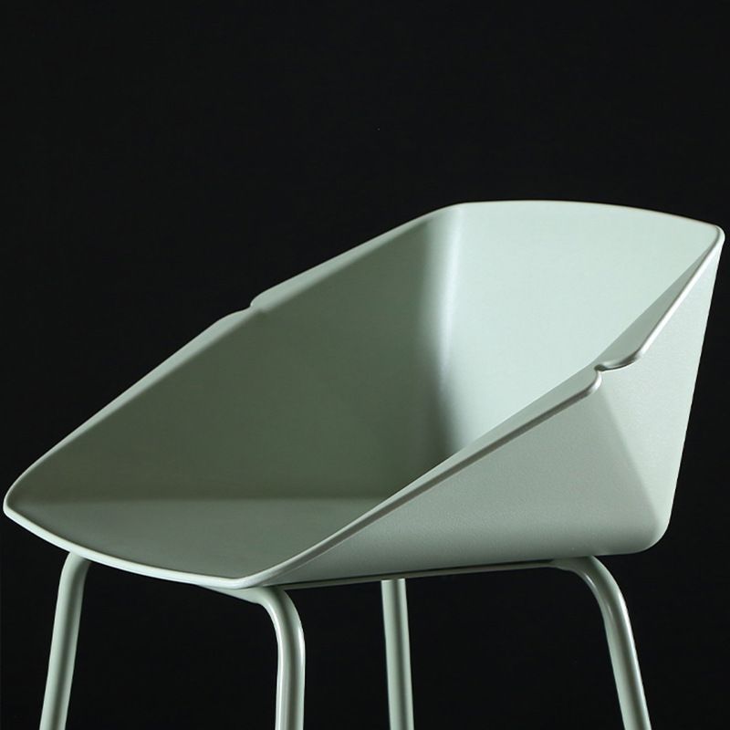 Scandinavian Metal Plastic Counter Stools Low Back Bar Stool with Footrest