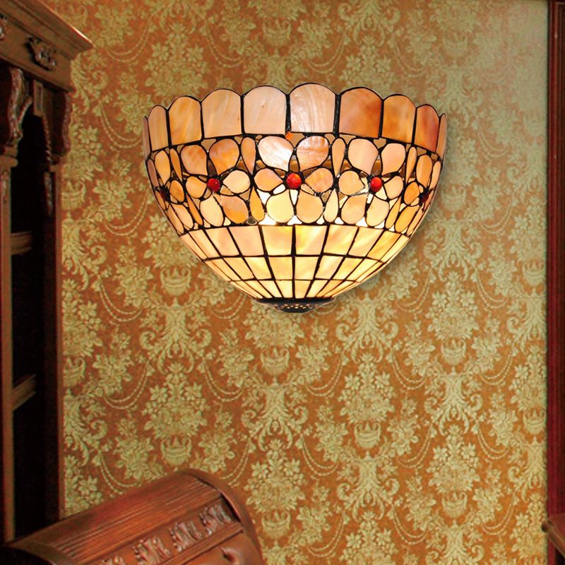 1 Light Floral Sconce Lighting Tiffany Shell Wall Mount Light in Beige for Staircase