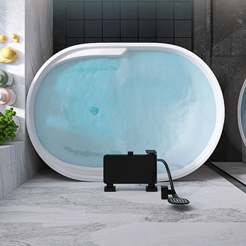 Modern Style Freestanding Bath Tub Oval Acrylic Soaking Bathtub in White
