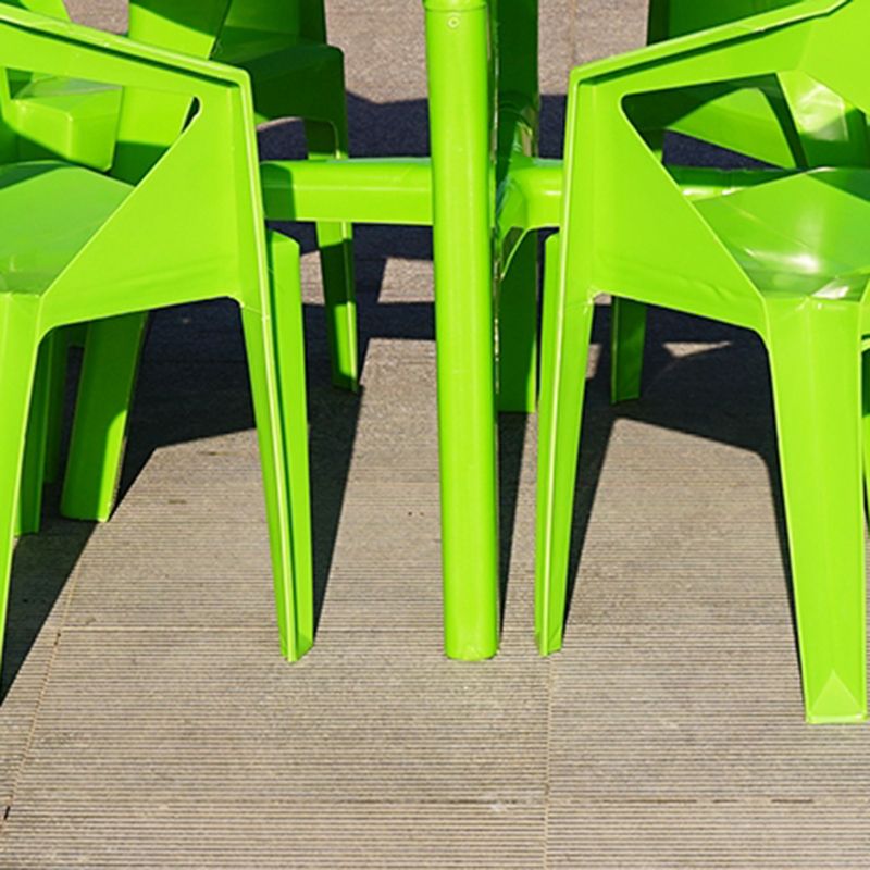 Contemporary Plastic Frame Patio Table Outdoor Round Dining Table