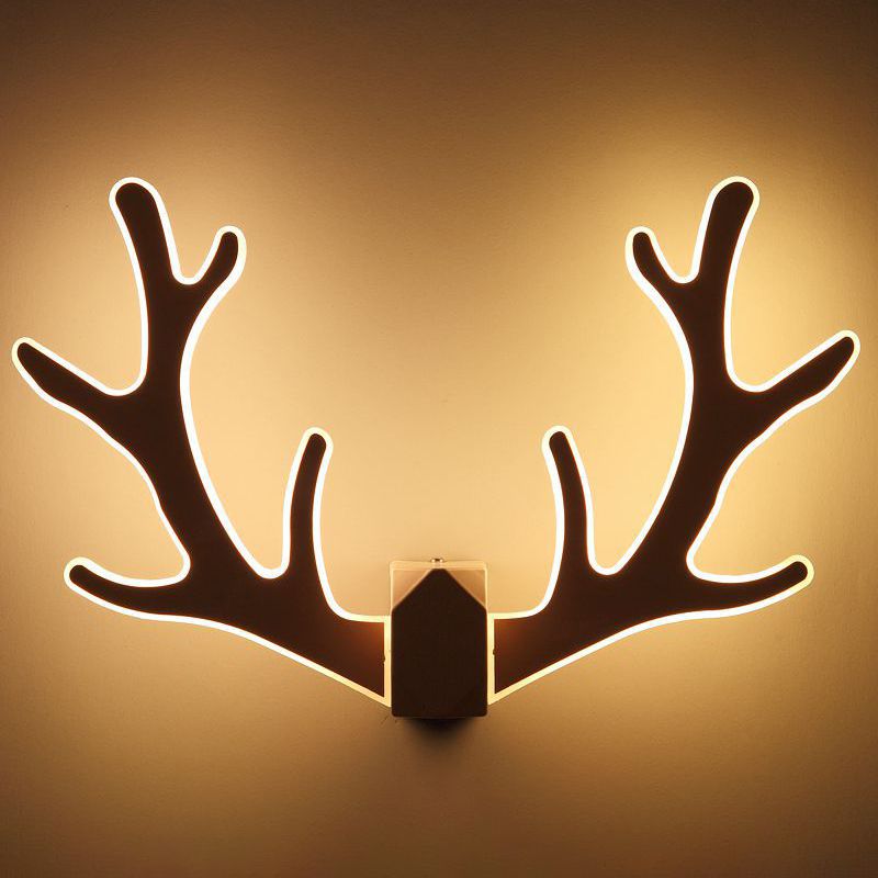 Lampada montata sulla parete di corna di cervo in metallo moderno lampada da parete da letto moderna