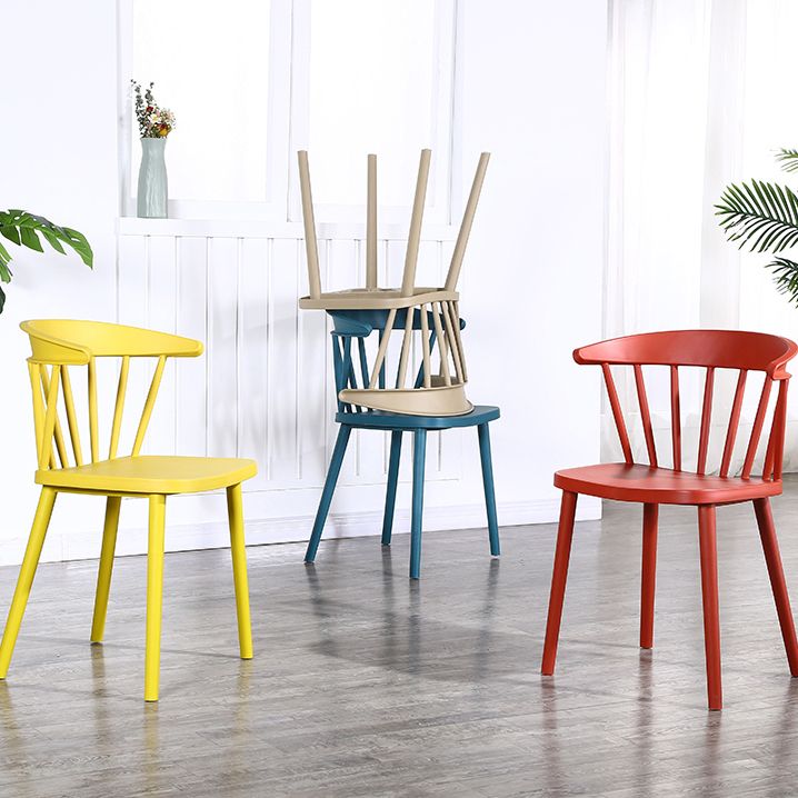 Contemporary Style Windsor Back Side Chair Plastic Dining Chair for Home