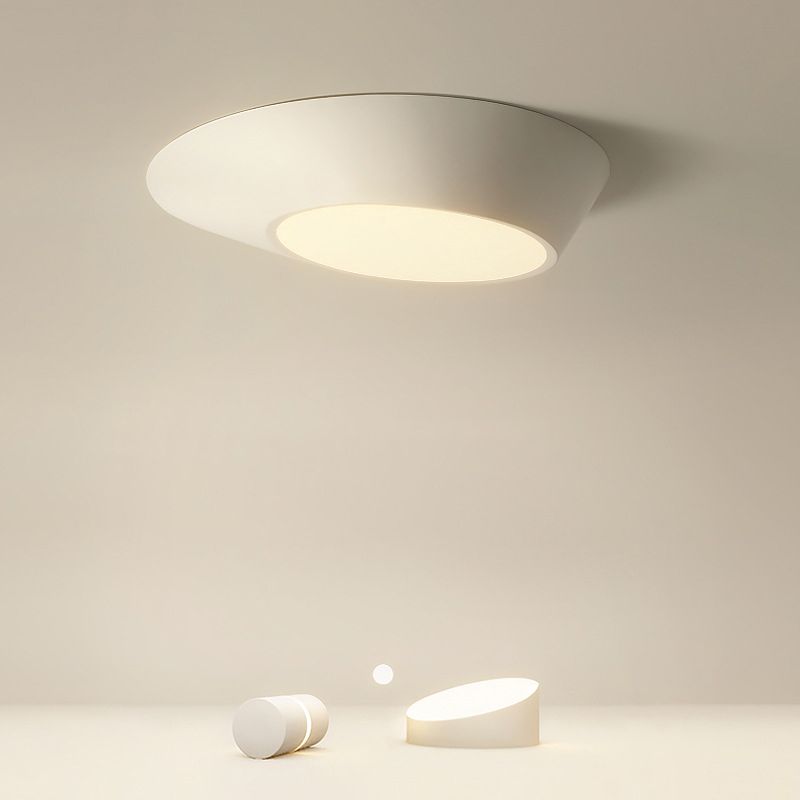 Plafonnier LED géométrique concis moderne en fer laqué avec abat-jour en acrylique