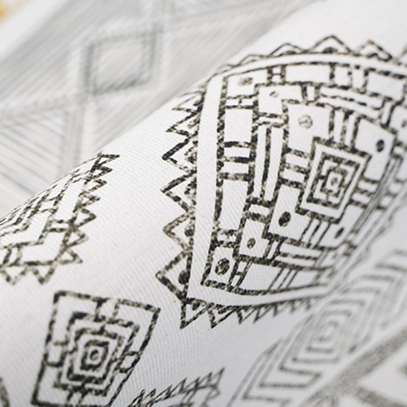 Light Orange Graphic Rug Polyester Casual Rug Stain Resistant Rug for Living Room