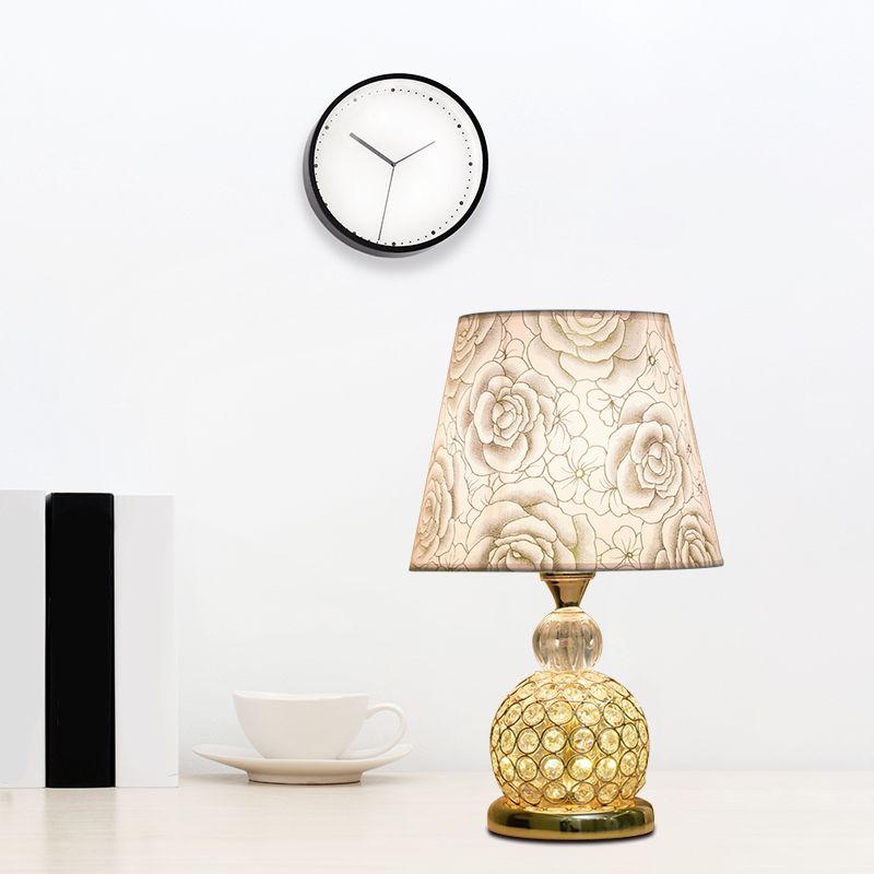 Bal slaapkamer tafel licht modern kristal ingebed 1 lamp goud/zilver/rode nachtkastje lamp met geometrische/pioen/hartverscheurende schaduw