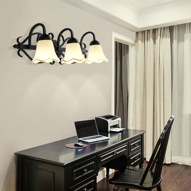 Amerikaner kreativer Waschtisch Wandleuchte Metall Waschtischleuchten im Opalglas Schatten für Badezimmer