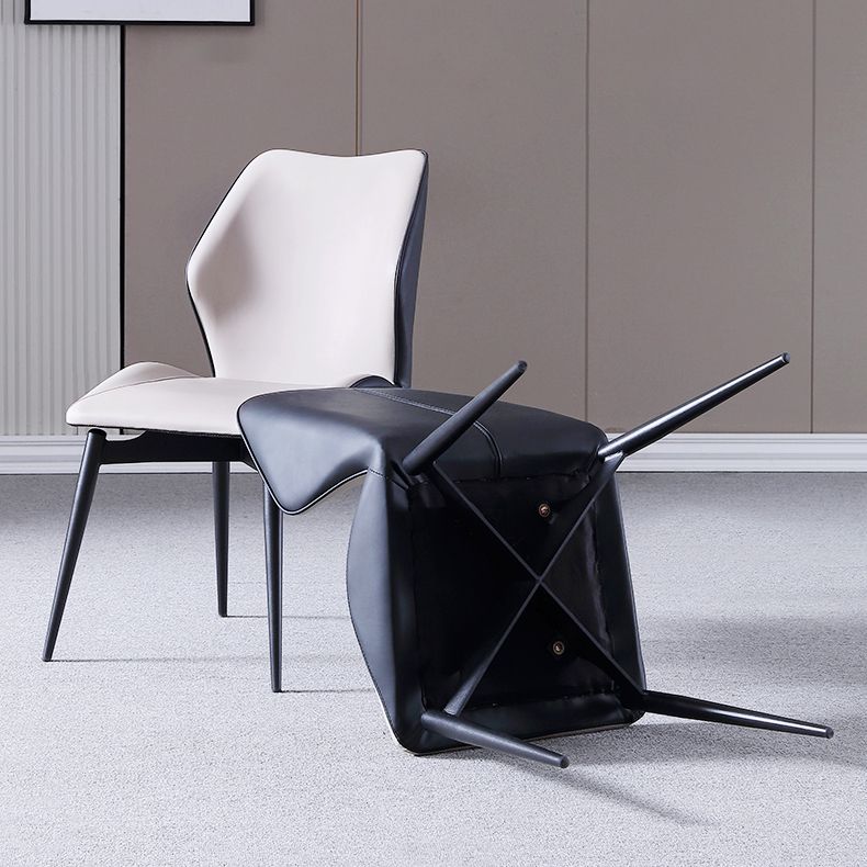 Chaise de restauration industrielle chaise Parsons Wingback avec des jambes en métal noir pour usage domestique