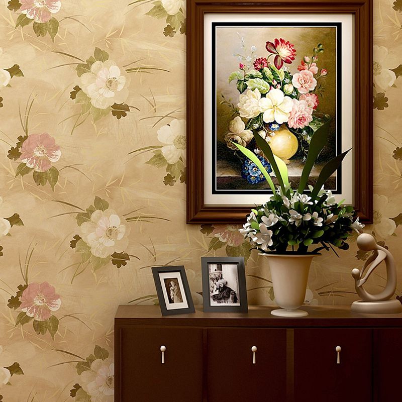 63.3-sq ft Blossom Wallpaper Yellow Paper Wall Decoration for Living Room, Moisture Resistant