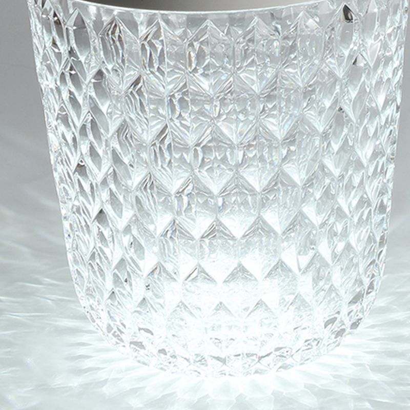 Lámpara de mesa de forma única al estilo moderno de luz acrílica luz de la mesa de luz