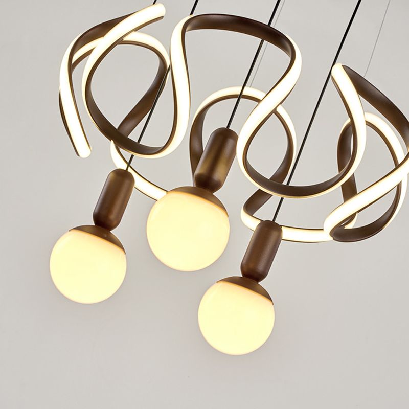 Globe Kronleuchter leichtes Opalglas 3 Lichter Kaffee hängende Licht mit abstrakter Acryldekoration