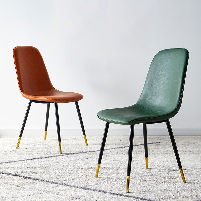 Silla lateral casera escandinava Silla de comedor tapizada con respaldo sólido de metal