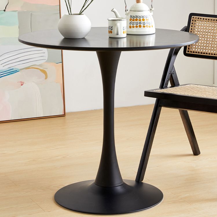Eenvoudige stijl huis vaste houten eettafel ronde vormtafel met tulpbasis