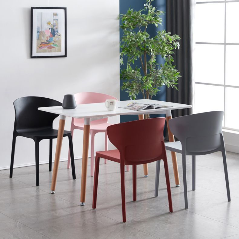 Contemporary Plastic Dining Chair 15.5'' Wide Wingback Side Chair for Home Use