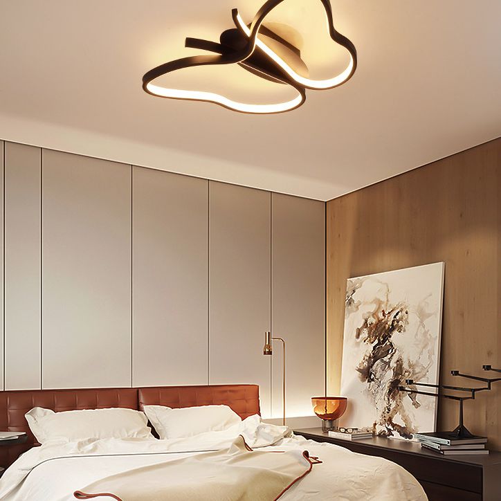 Vlinderplafondlamp Moderne stijl LED Metaal Dicht bij plafondverlichtingsarmatuur