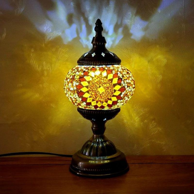 Turkish Oblate Nachttischlampe Single-Bulb-Glasschifftischleuchte für das Restaurant