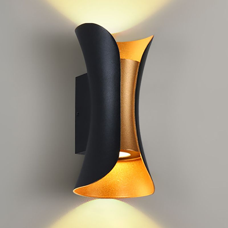 Postmodern Metal Wall Light 2 Lights Wall Sconce Light for Living Room