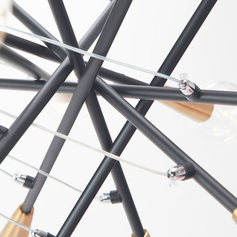 Zwart gestapelde lineaire kroonluchter metaal 18 Lichten moderne hanglamp voor restaurantkeuken