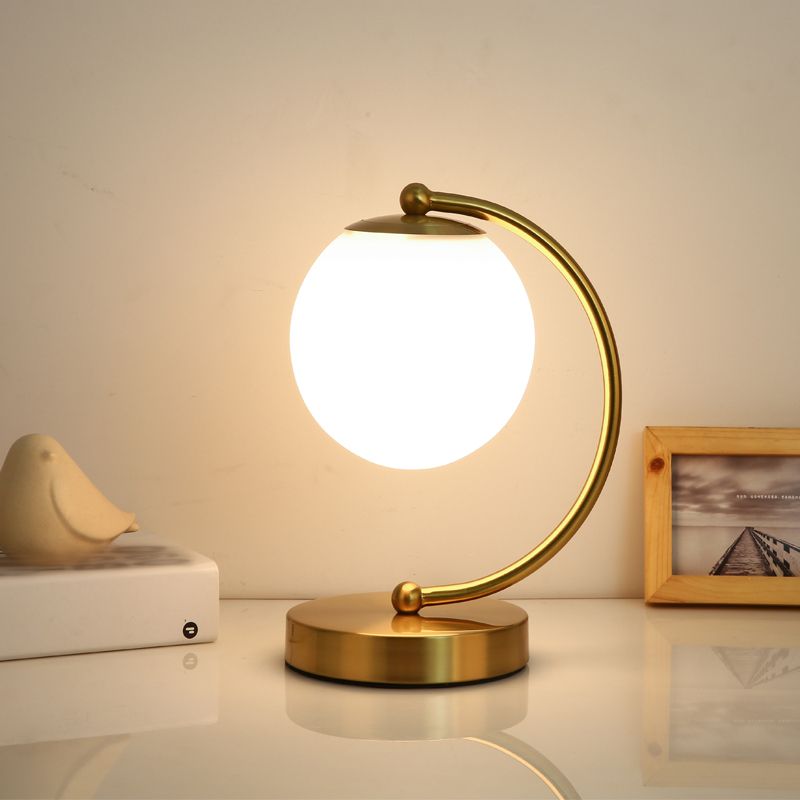 Lampade da tavolo Globe Lampade da comodino moderne in metallo a 1 luce in oro