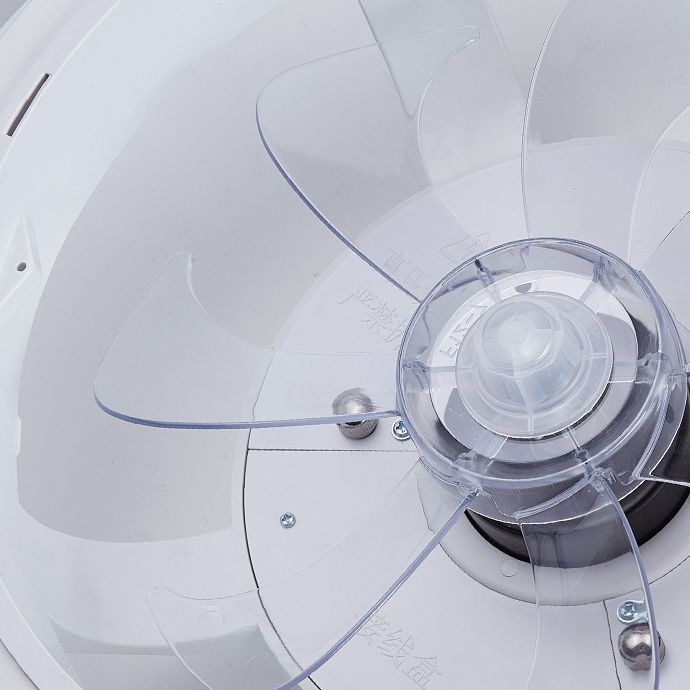 Weiße ausgehöhlte Lüfterlampenleuchte moderne LED-Metall-Halbblüte für Schlafzimmer