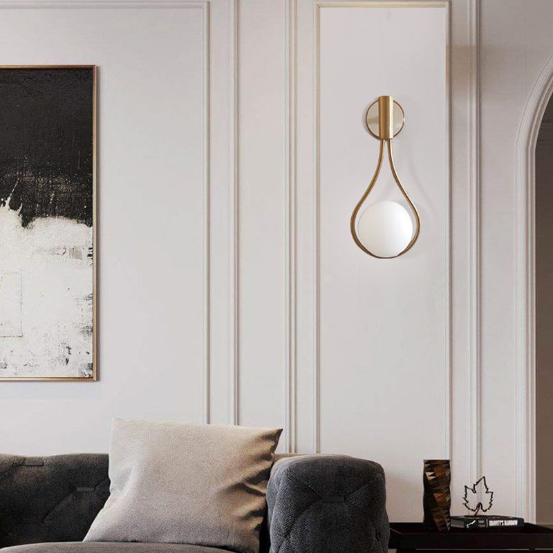 Moderner Stil Globe Wall Lampe Kit Glas 1 Leichte Wohnzimmerleuchten in Gold