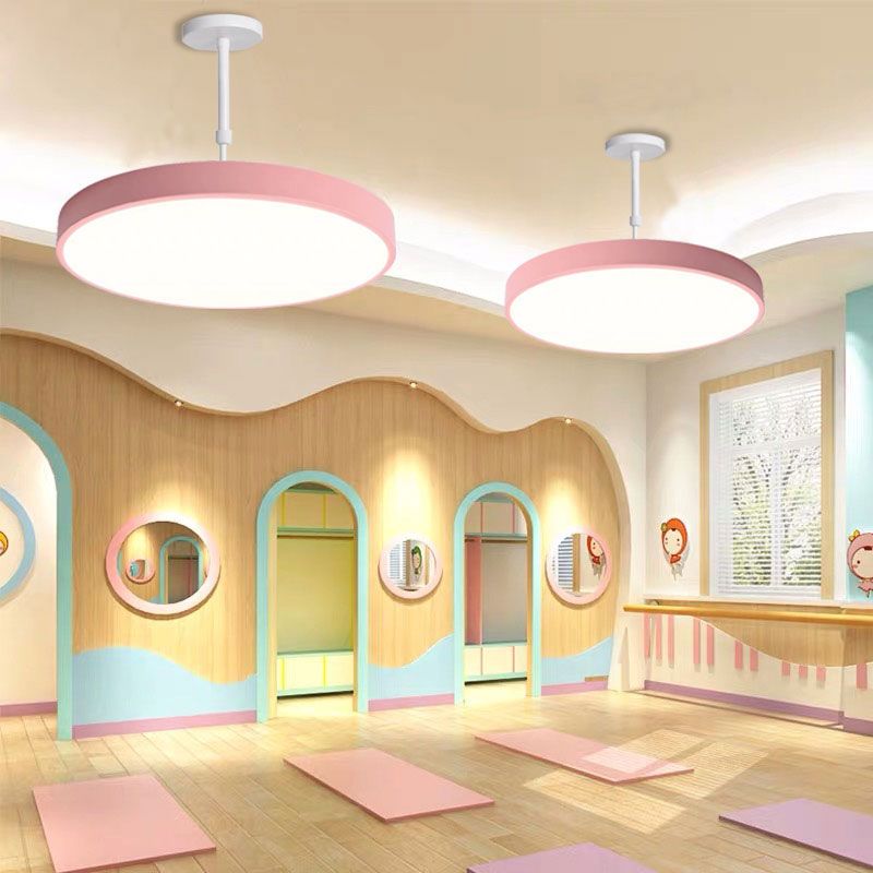 Mehrfarbige runde LED -Anhänger -Beleuchtungs -Leuchten -Makkaron -Metall -Makkaron -Hängebangußenlampe