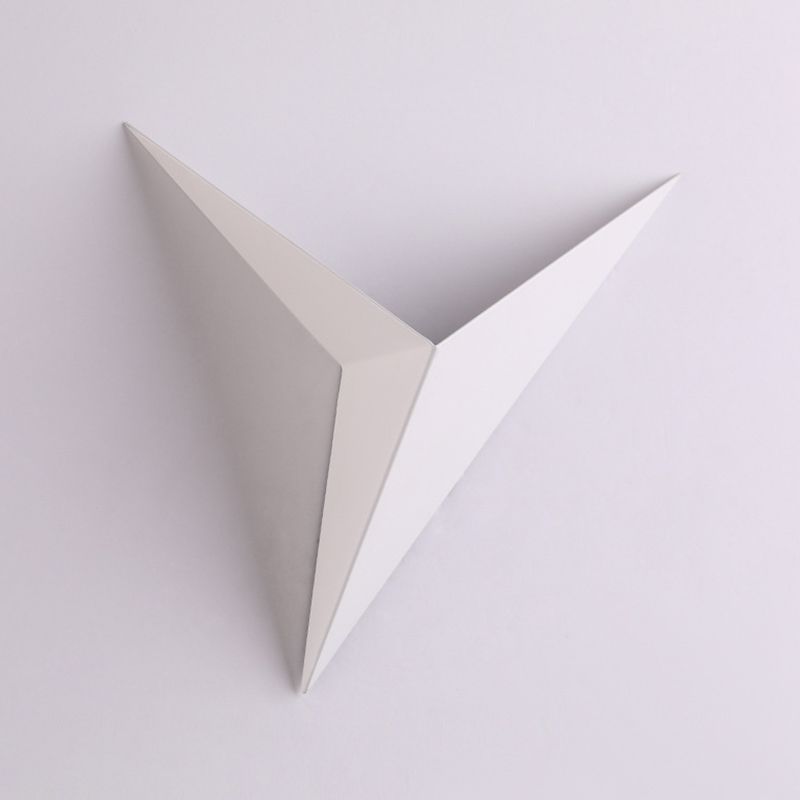 Single Modernism White/Black Wall Mounted Sconce Unique Wall Light for Foyer