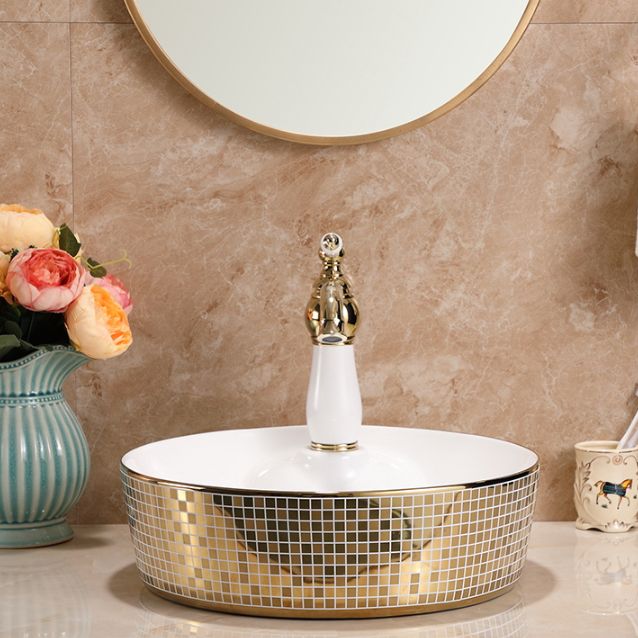 Traditional Bathroom Sink Porcelain Round Vessel Lavatory Sink with Pop-Up Drain