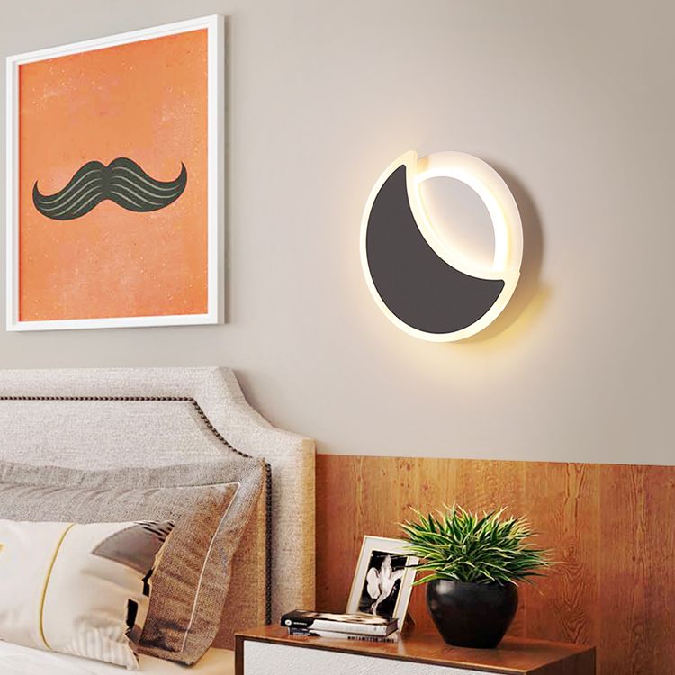 Contemporary Simple Wall Sconce Creative Moon Shape Wall Lamp for Porch Living Room