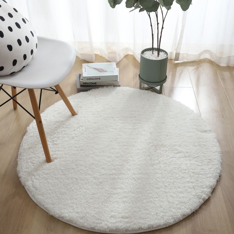 Minimalistischer runder Teppich für den Innenbereich, einfarbiger Teppich, schmutzabweisender Polyester-Teppich für das Wohnzimmer