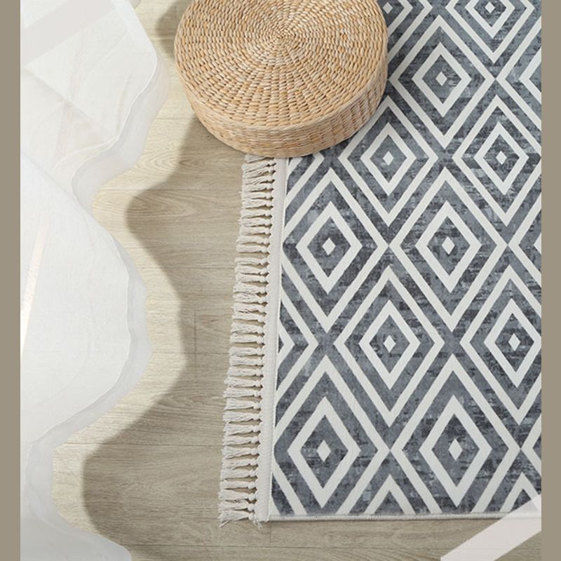 Stylish Grey Geometric Pattern Area Rug Polyester Fringe Area Carpet Stain Resistant Rug for Bedroom