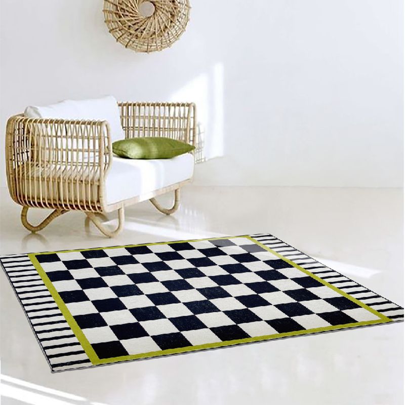 Modern Plaid Print Area Carpet Black Polyester Area Rug Non-Slip Backing Rug for Home Decor