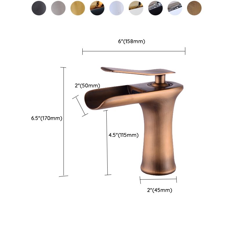 Traditional Kitchen Faucet Brass Low Profile Standard Kitchen Faucets with Single Handle