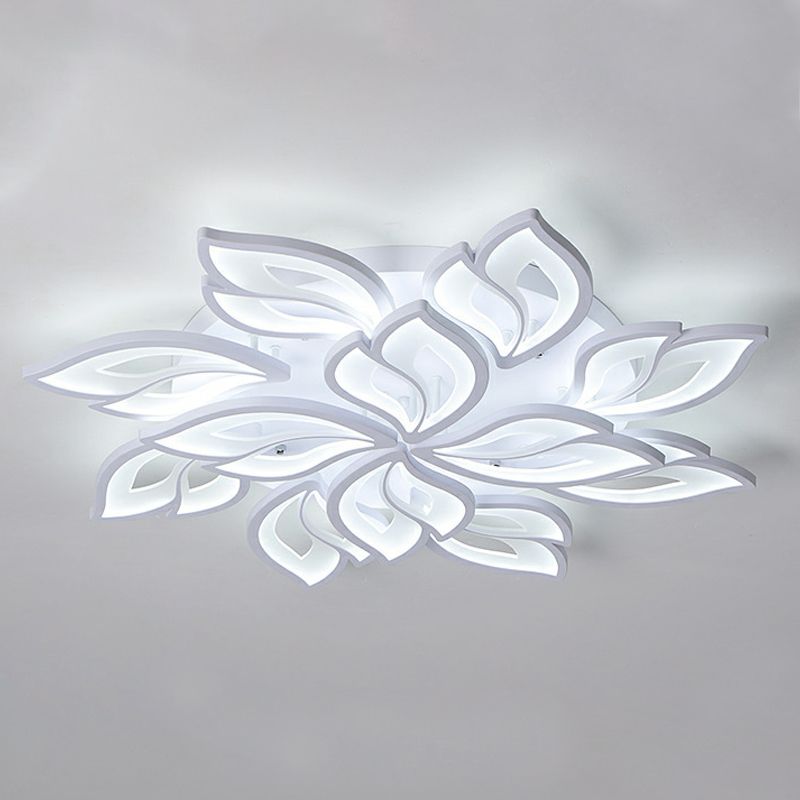 Les appareils d'éclairage de plafond affleurants de fleur de style moderne acrylique multi lumières ont mené la lampe affleurante de bâti