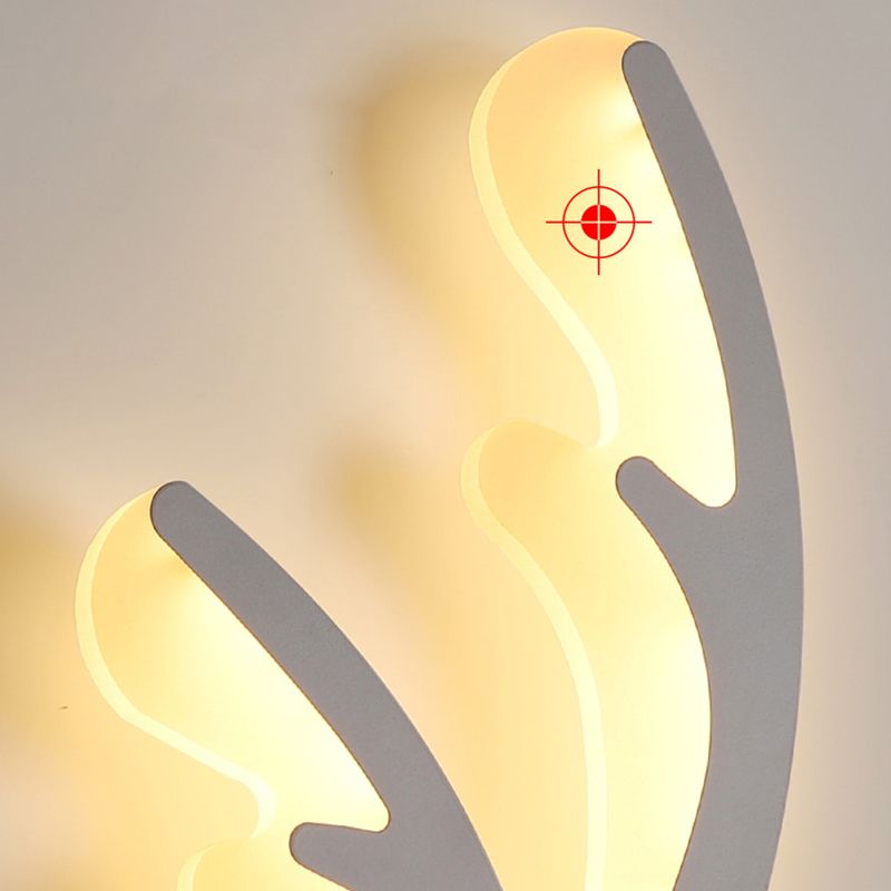 Lámpara de pared LED blanca acrílica en un estilo creativo moderno apliques de pared de hierro forjado para espacios interiores