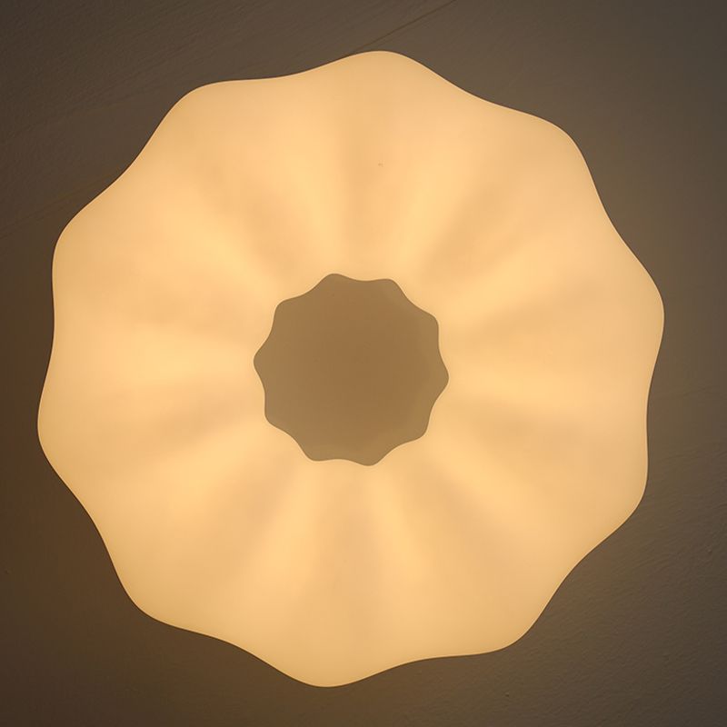 White Flush Ceiling Light Modern Flush Mount Ceiling Fixture for Bedroom