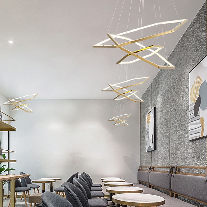 Lampada sospesa a LED geometrica dorata in moderna luce del soffitto in ferro battuto per il luogo commerciale